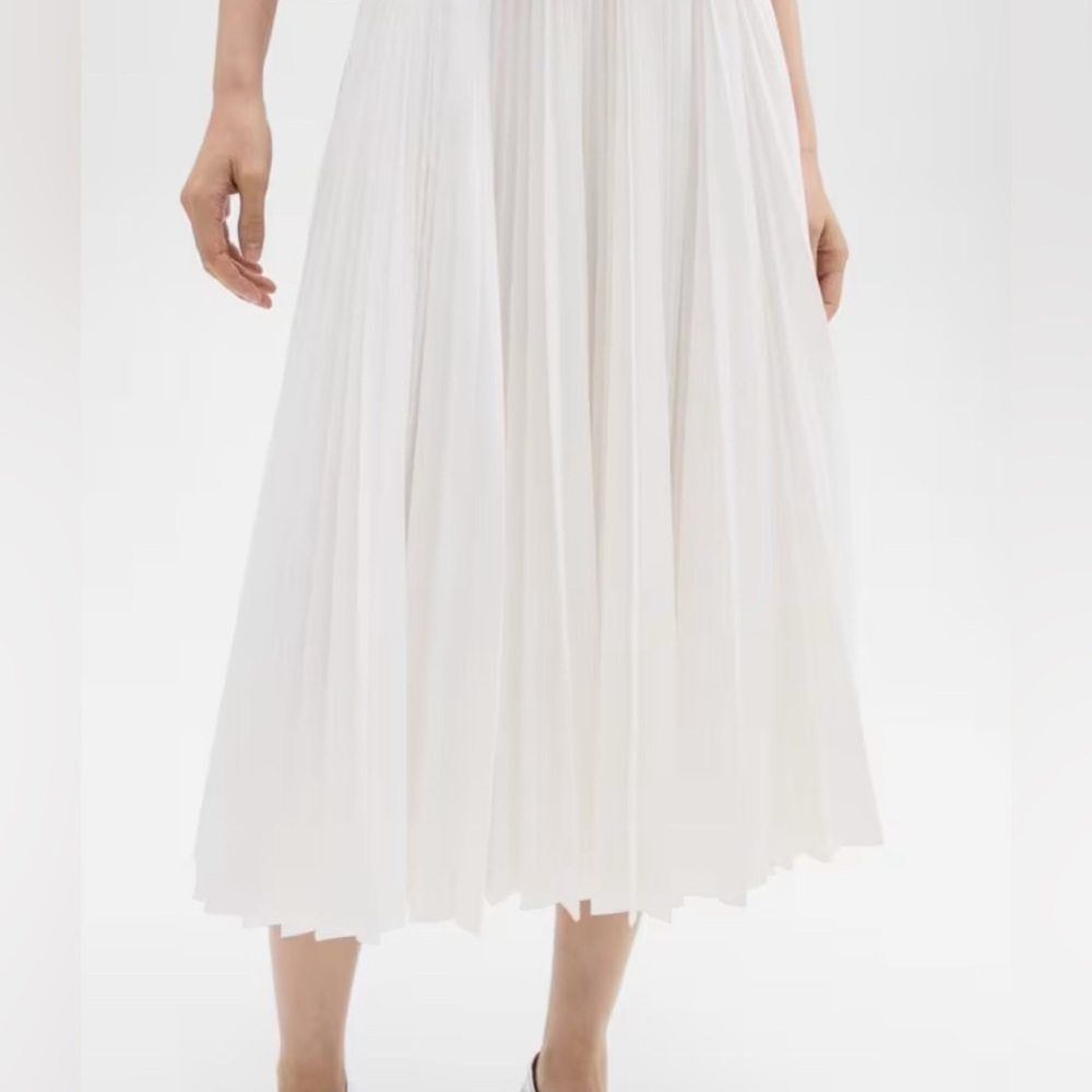 COPY - Theory Sunburst skirt NEW WITHOUT TAGS